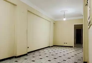 Apartments For sale - 3 rooms - floor 4