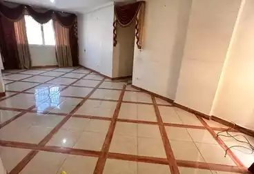 شقق للبيع - 3 غرف - بالدور 0