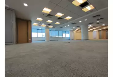 مقر إداري للإيجار - 6 غرف - بالدور 5