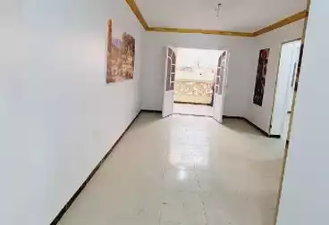 Apartments For sale - 2 rooms - floor 1