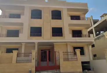 عقارات للبيع - 4 غرف - بالدور 1