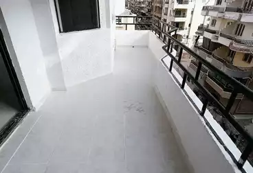 Apartments For sale - 2 rooms - floor 4