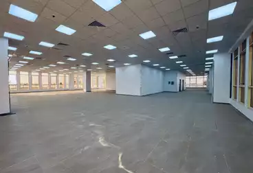 مكاتب للإيجار - 3 غرف - بالدور 1