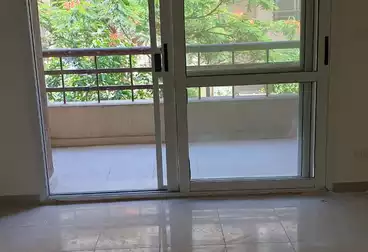 Apartments For sale - 3 rooms - floor 1