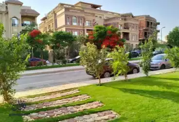 Apartments For sale - 4 rooms - floor 2
