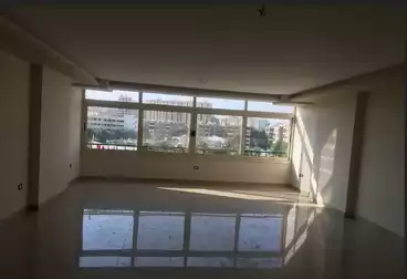 Apartments For rent - 3 rooms - floor 4