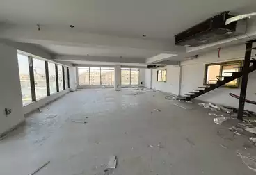 Administrative For rent - 5 rooms - floor 2