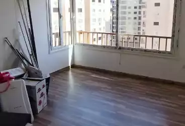 Furnished Apartment For rent - 3 rooms - floor 8