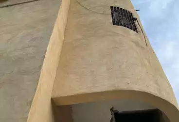 مصنع للإيجار