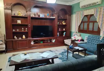 Apartments For sale - 3 rooms - floor 8