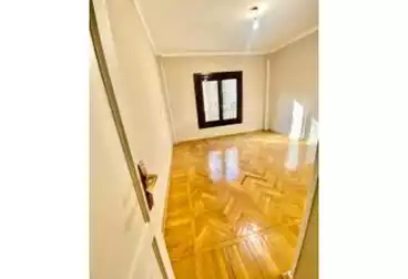 إداري للإيجار