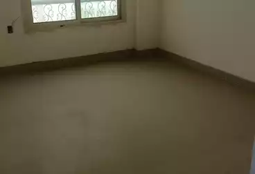 شقق للبيع - 3 غرف - بالدور 1