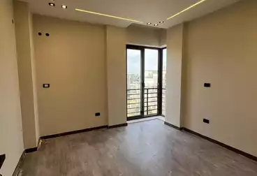 Apartments For sale - 2 rooms - floor 5