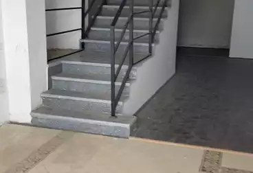 Administrative For rent - 6 rooms - floor 1