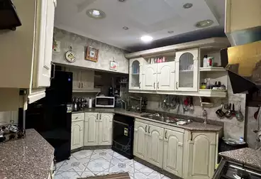 Apartments For sale - 4 rooms - floor 5