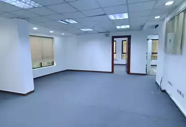 إداري للإيجار - 4 غرف - بالدور 6