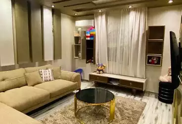 شقة بحديقة للبيع