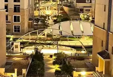ستوديو بحديقة للبيع - 1 غرف - بالدور 0