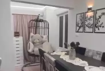 Apartments For sale - 2 rooms - floor 9