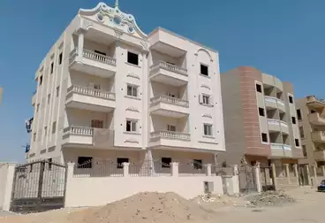 شقق للبيع - 3 غرف - بالدور 1