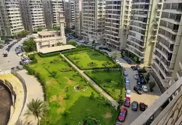 Apartments For sale - 3 rooms - floor 8