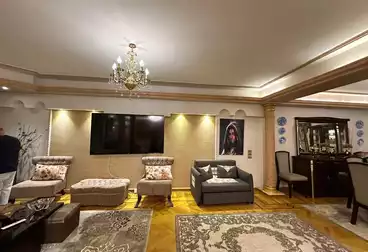 Furnished Apartment For sale - 3 rooms - floor 8