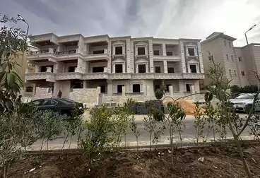Apartments For sale - 3 rooms - floor 5