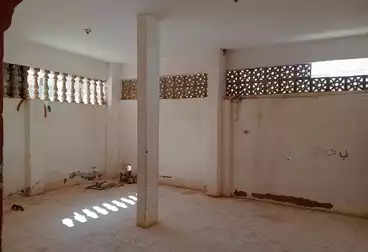 House / Home For sale - 4 rooms