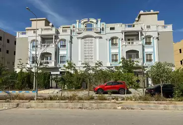 Apartment with Garden For sale - 3 rooms - floor 0