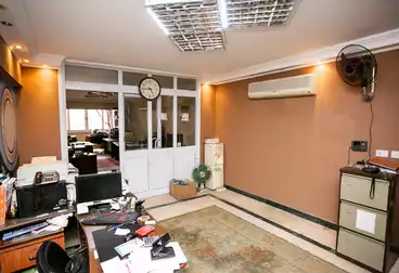 إداري للبيع - 4 غرف - بالدور 1