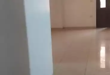 شقق للإيجار - 3 غرف - بالدور 0