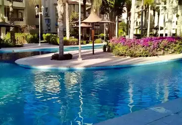 شاليه بحديقة للبيع - 3 غرف - بالدور 0