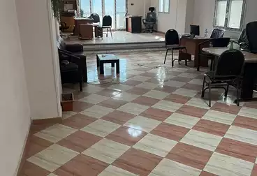 إداري للبيع - 3 غرف - بالدور 2