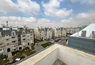 Penthouse For sale - 4 rooms - floor 2