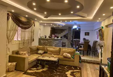 دوبلكس بحديقة للبيع - 3 غرف - بالدور 0