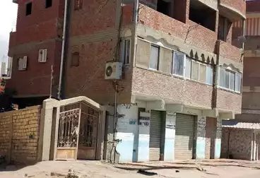 House / Home For sale - 4 rooms