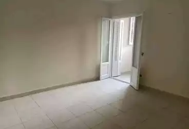 Apartments For sale - 2 rooms - floor 5