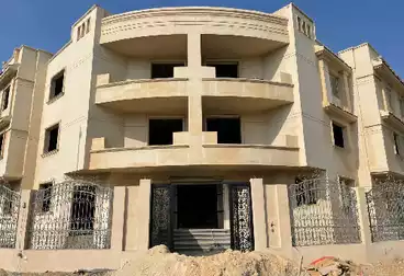 Apartments For sale - 3 rooms - floor 1