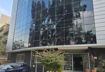 Administrative Building For rent - 30 rooms