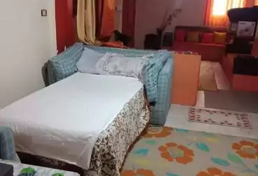 شقة بحديقة للبيع - 3 غرف - بالدور 0