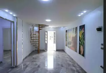 Penthouse For sale - 2 rooms - floor 9