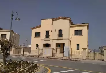 فيلا منفصلة للبيع - 5 غرف