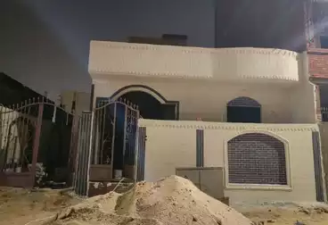House / Home For sale - 3 rooms