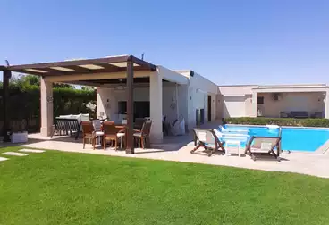 فيلا منفصلة للبيع - 6 غرف