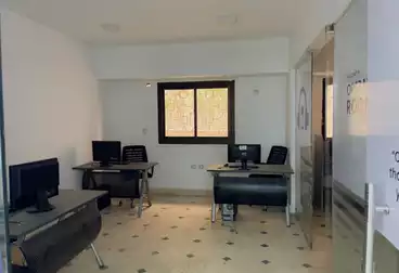 Administrative For sale - 8 rooms - floor 0