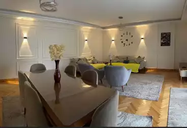 Apartments For sale - 2 rooms - floor 6