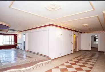 Apartments For sale - 3 rooms - floor 8