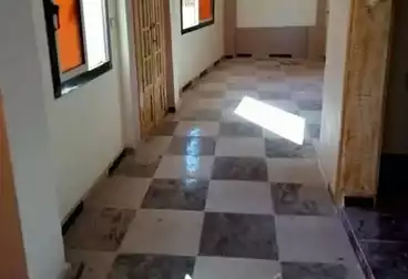 Building For sale - 4 rooms