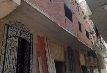 منزل / بيت للبيع - 6 غرف