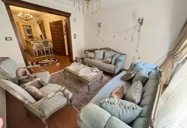 Apartments For sale - 2 rooms - floor 5